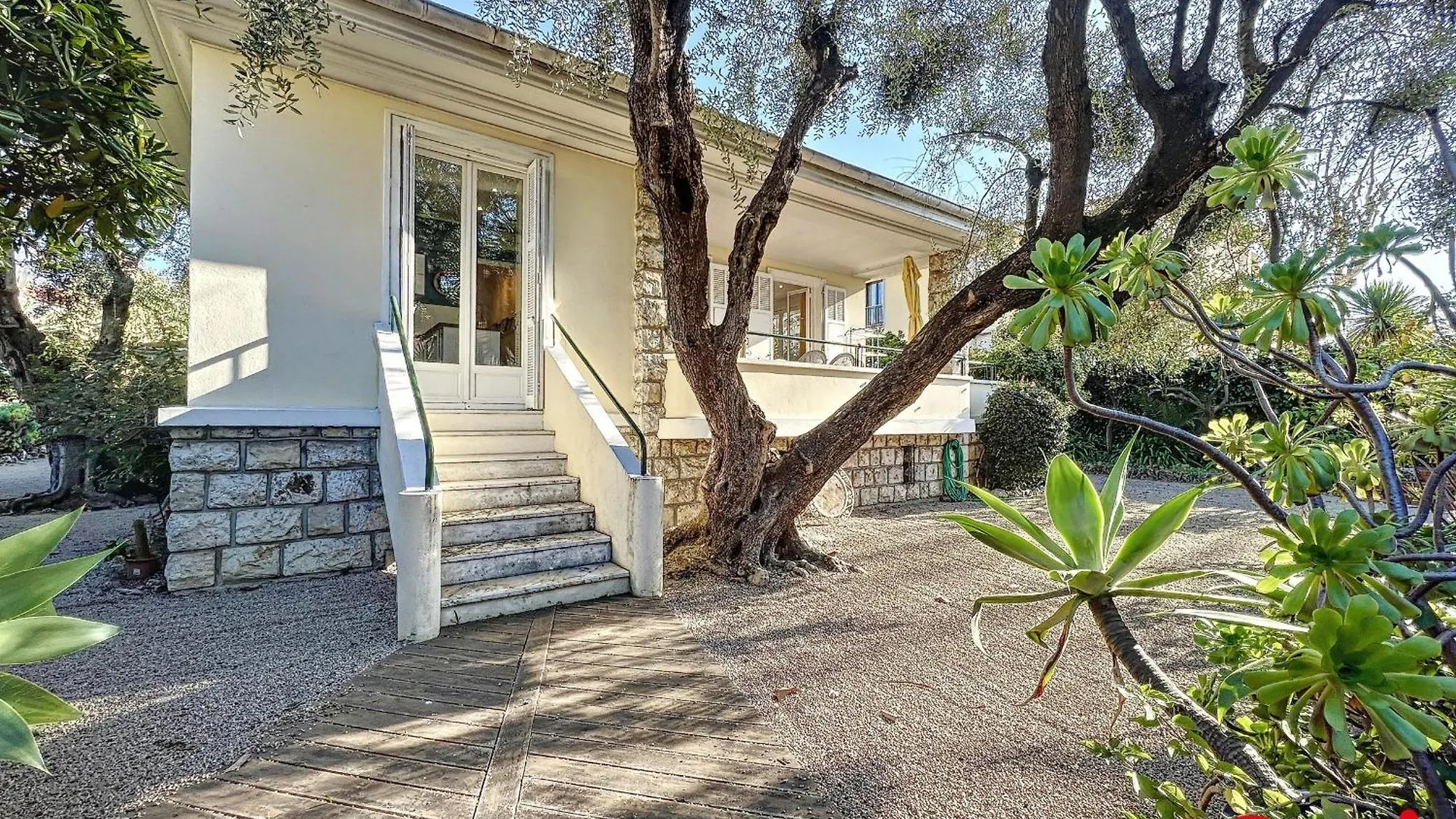 Villa Spacieuse Et Calme Pres Des Plages Avec Jardin, Terrasse, Wifi Et Climatisation - Fr-1-647-32 Menton